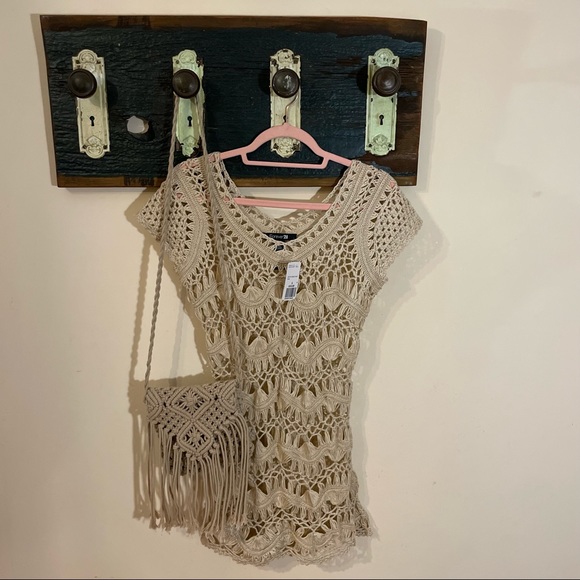2/$25 Forever 21 Short Sleeve Nude Crochet Tunic Size Small - Picture 13 of 15